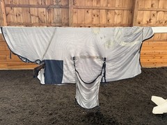 75” Bucas Buzz Off Full Neck Horse Fly Sheet w/Belly Protection – Used