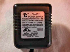 CYMA Standard WALL CHARGER FOR AIRSOFT / RC NiMh BATTERIES MODEL SMALL TAMIYA