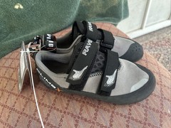 NEW W/ Tags! Climb X Rave Granite Grey Climbing Rubber Shoes US 7.5