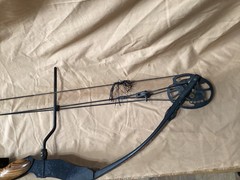 EXTREMELY RARE Collectible Ted Nugent Ultimate Beast Compound Bow by Martin