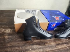 Riedell 336 Roller Skate Boots New SZ 5.5 M NOS BLACK LEATHER HIGH QUALITY VTG