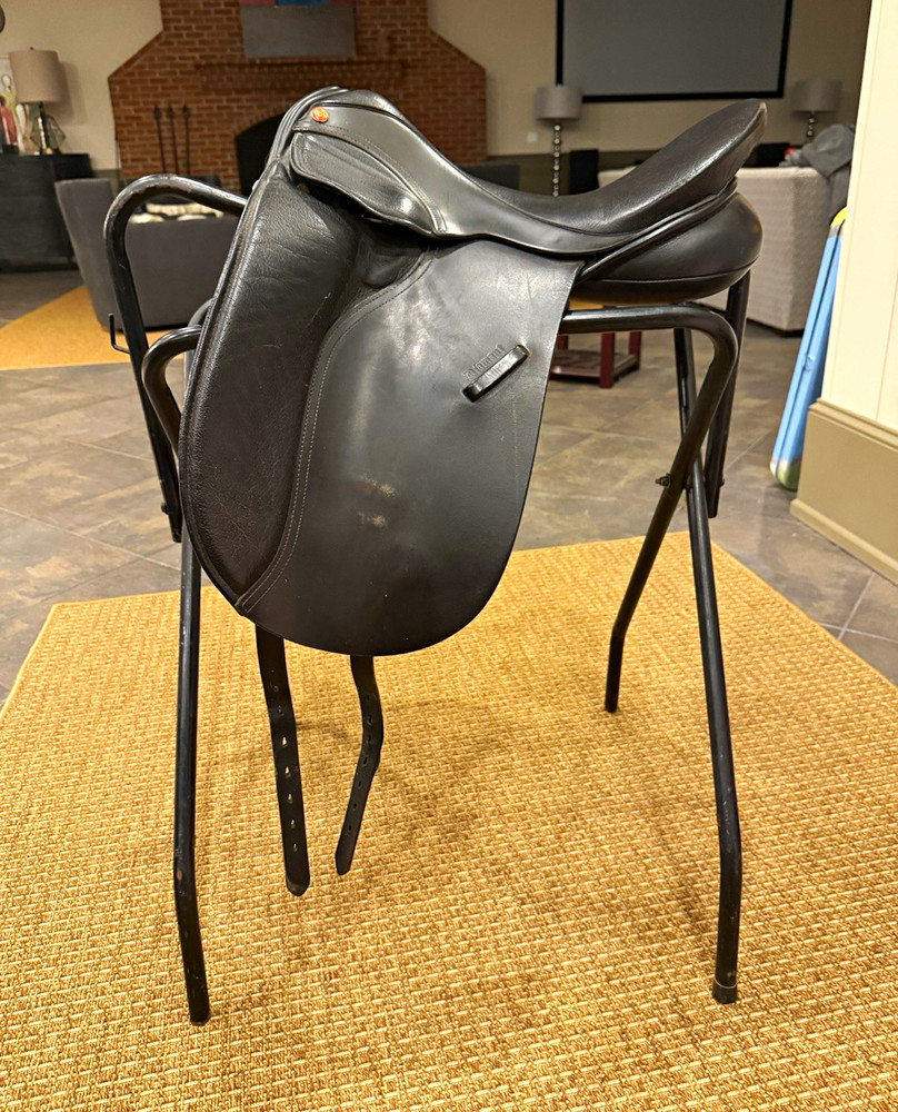 Diamond 17 in Black Dressage Saddle with Spring Tree & Flexible Points