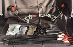 Pandarus Compound Bow Set Archery Kit w/ 12 Arrows Right Handed Pro