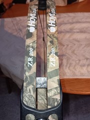 Hoyt MagnaTec ZR200 Left Handed 60-70 LBS 27-30 1/2 Draw
