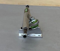 (QTY:1) Thunder Trucks Lights Polished Trucks II-148