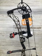 Used Mathews Lift X 29.5 Right Hand Bottomlands riser/Black limbs 28.5/65# Packa