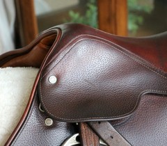 16.5″ Crosby Prix Des Nations English Hunter/Jumper Saddle + Fittings & Cover