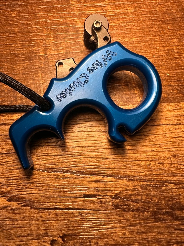 WISE CHOICE BLUE CARTER 3 FINGER