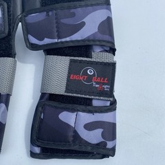 Eight 8 Ball Wristsaver size 8+ triple eight NYC CAMO BLUE/BLACK NO 20-8852