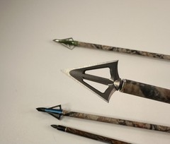 Lot of Arrows W/ Broadheads Wolverine Hunter 6070 & St Epic Realtree N-Fused