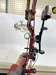 PSE Evolve 31 Compound Bow Package! 24.5-30″ 50-60#’s RIGHT HAND!