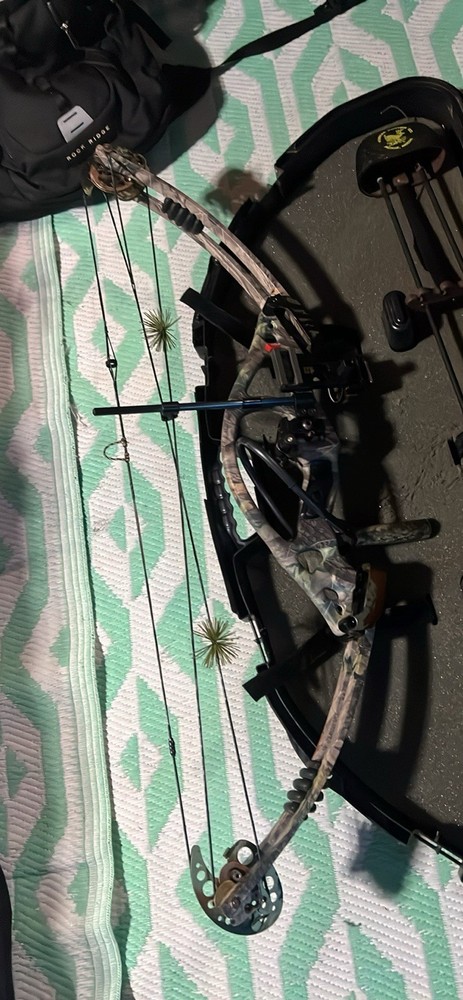 Reflex Excursion RX 5P11 Compound Bow Camo 60-70lbs Right Hand 27.9in Aluminum