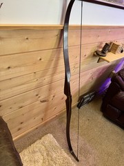 Ben Pearson Cougar 7050 Recurve Bow 62in 40# @ 28in RH Wood Brown/Black