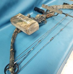 Reflex Bighorn Hunter Compound Bow Camo Detail