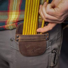 Pocket Quiver – Oil Tan Leather – Archery Back Pocket – Shatterproof Archery