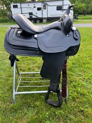 16″ Simco Western Saddle double rig great condition