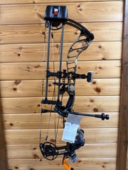 New Bowtech Ascend RH 70lb Bottomland W/ DLX Deluxe Upgraded Hunting Package