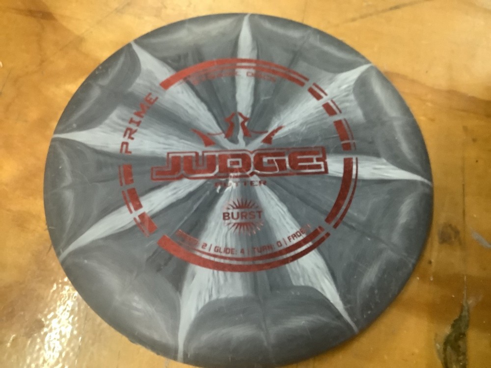 Dynamic Disc Prime Burst Judge 174 gram golf disc