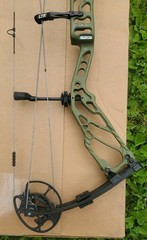 Elite Remedy compound bow RH 70# OD Green