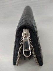 Gucci Shima Round-Zip Long Wallet Black Silver Hardware Japan 0611574