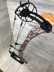 Used Mathews Lift X 29.5 Right Hand Earth Riser/Black Limbs Bow 27.5/60