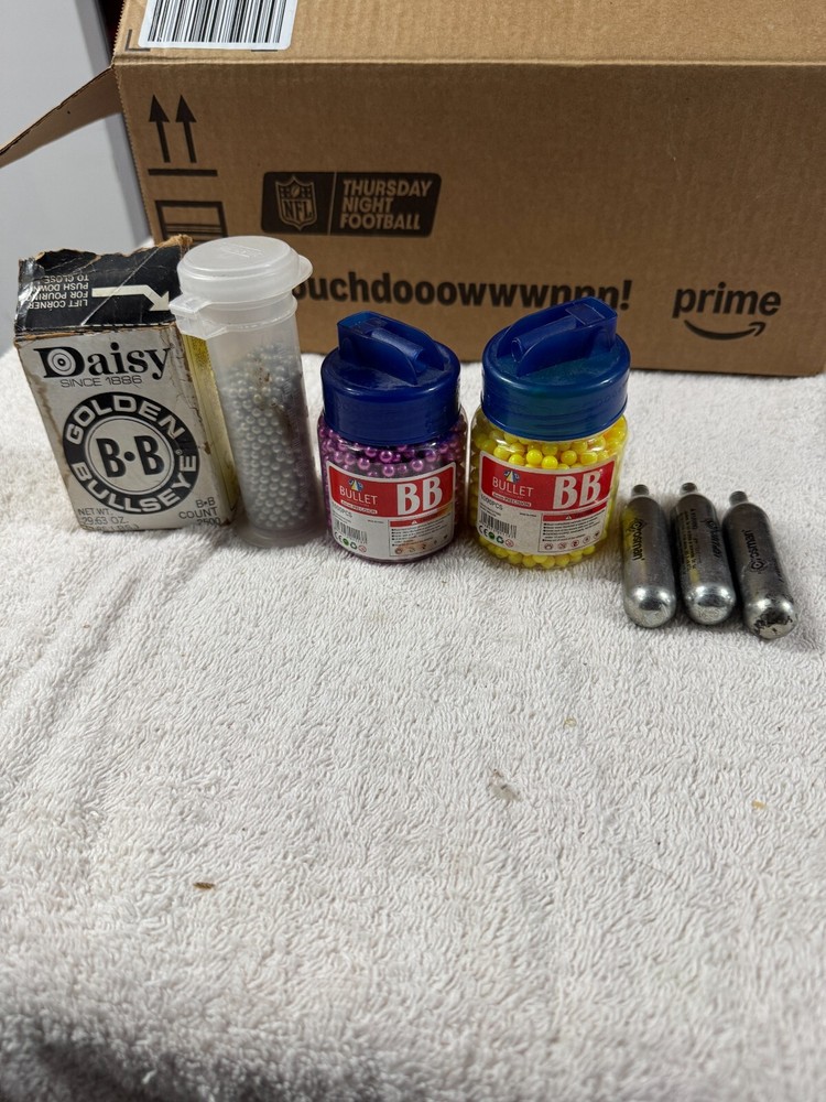 LOT OF AIR RIFLE BB’S!!!!!