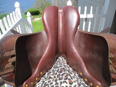 18» MEDIUM CROSBY A/P ENGLISH SADDLE w NEW LEATHERS &BREAKAWAY IRONS,
