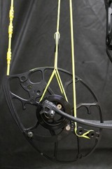Mathews Lift 29.5 – Black – 55# – 25″ – Flo Yellow Strings – 3/16″ Total Peep