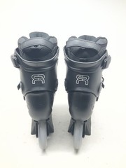 FR2 80 Skates Black 7.5 (40)