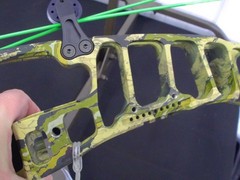 NEW Hoyt Vtm 31 Right Hand 60-70 Lbs. Drawlength Set At 29.5 camo color