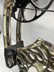 MATHEWS V3 27 COMPOUND BOW W ACCESORIES 70 LB DW