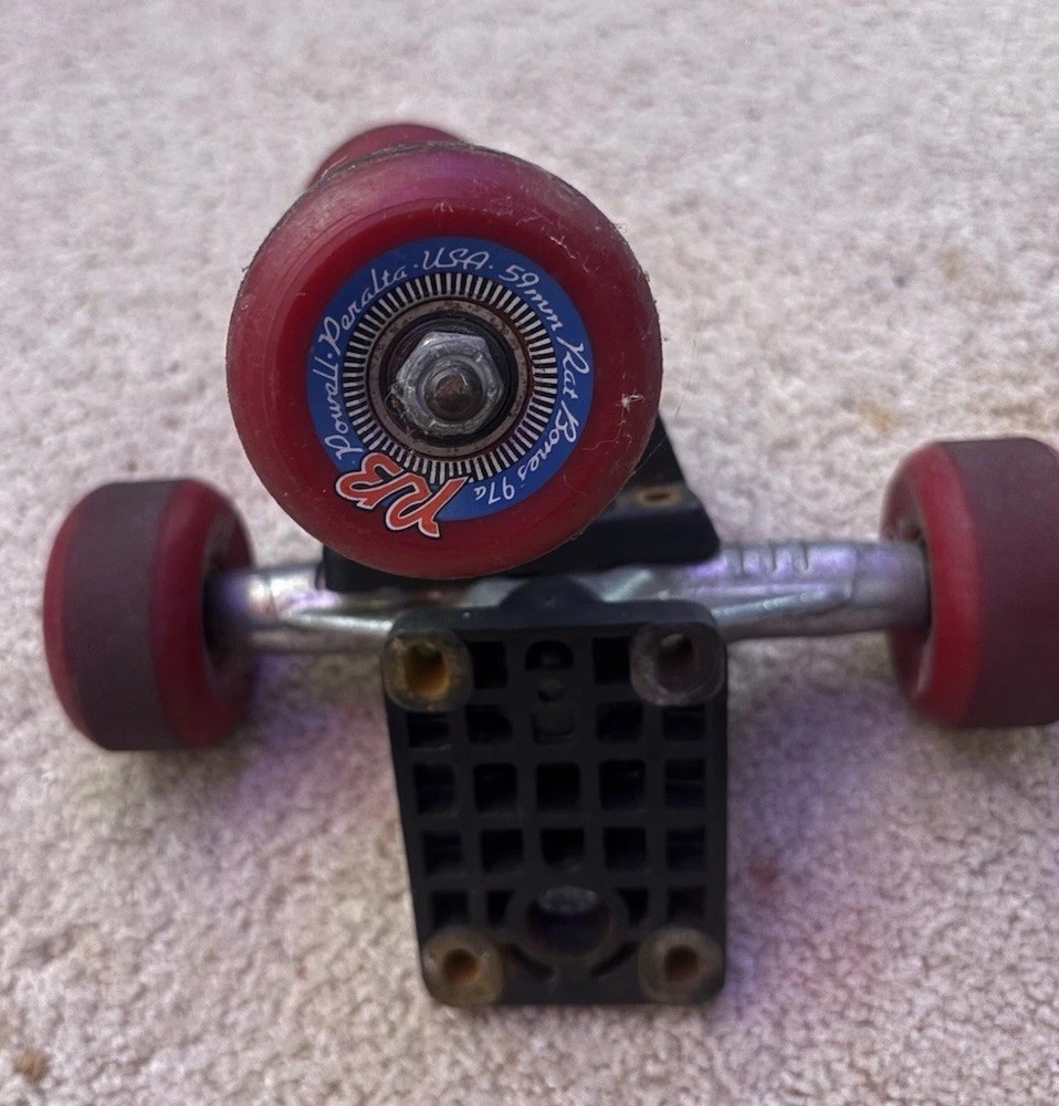 1980s vintage gen1 Gullwing Sidewinder Trucks, Powell Peralta Rat Bones 59mm 97a