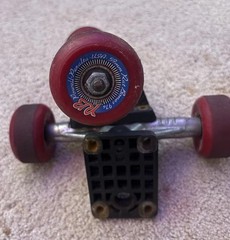 1980s vintage gen1 Gullwing Sidewinder Trucks, Powell Peralta Rat Bones 59mm 97a