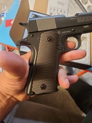 Swiss Arms P1911 Pistol CO2 Operated Semi-Auto BB Pistol 177 NEW IN THE BOX