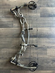 Hoyt Carbon Spyder 30 in Realtree #3 Cam 28-30″ 70# 332fps!
