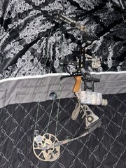 Mathews Outback Compound Solo Cam Bow Camo 70lbs Draw Weight 28” 80%/27.5” 65%