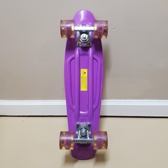 BELEEV Skateboard Mini Cruiser With Light-Up LED Wheels