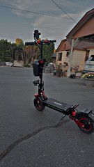 iScooter iX5S Electric Scooter 1000W 65KM Range 11″ Off Road Tire Folding 4Speed