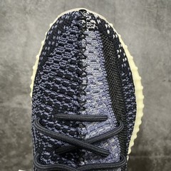 Yeezy Boost 350 V2 ‘Carbon’ (2020) FZ5000