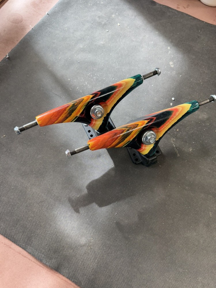 New Gullwing Trucks Charger II skateboard Trucks, Rasta, 180mm