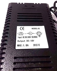 CARGADOR DE ENCHUFE COAXIAL 18V 1.8A PARA SCOOTER ELÉCTRICO HONDA MINIMOTO KART