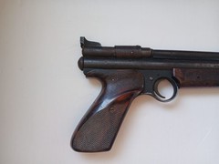 MODEL 1300 VINTAGE CROSMAN MEDALIST II 22 CAL MULTI-PUMP PNEUMATIC PELLET PISTOL
