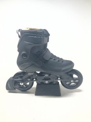 PS Swell Triple Black SkatesSize 7.0 EU39