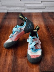 La Sportiva Oxygym Women’s Rock Climbing Shoes EU 37 US 5 UK 4 Pink Blue