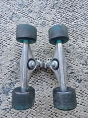 Set Gullwing Charger 50° degree Neil Carver 9″ Skateboard Trucks Sector 9 Wheels