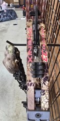 Martin Phenix Inferno 33 RH Compound Bow With Accessories