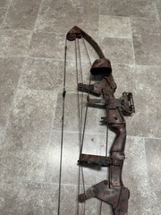 Vintage Bear Compound Bow 52” Unknown Model Estate Find Right Handed PL 205477