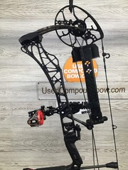 Used Mathews Lift X 29.5 Right Hand Black riser/Bottomlands limbs Bow 30/70 Pack
