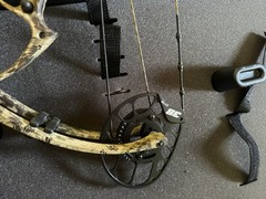 PSE Unleashed 3B RH Compound Bow 60lb 25-30.5in Draw Camo Aluminum