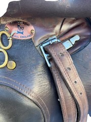 Barnsby Leng 19″ Made in England with a deep seat and adjustable stirrup bars.